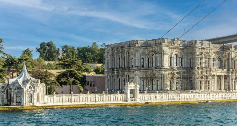Beylerbeyi Sarayı’na Havalines VIP ile Osmanlı Zarafeti Yolculuğu